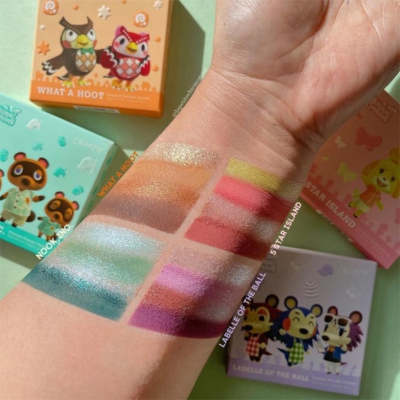 COLOURPOP X ANIMAL CROSSING | LABELLE OF THE BALL | Pressed Powder Palette - Picture 4 of 16